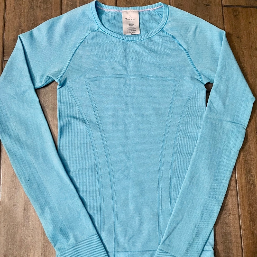 Girls Ivivva Aqua Athletic top 12